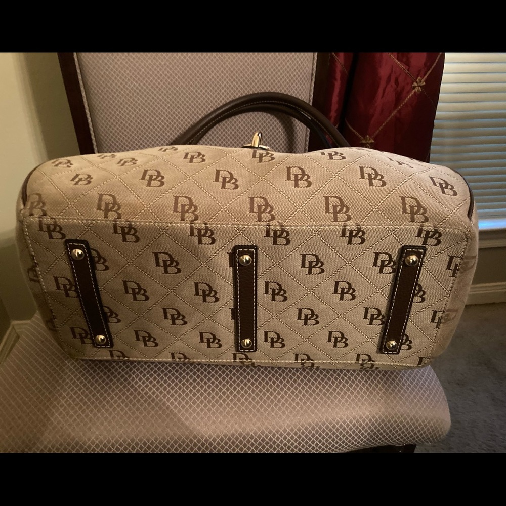 Dooney & Bourke - Picture 3 of 3